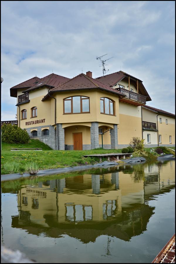 Penzion Stary Dvur Hotel Nove Dvory  Exterior photo